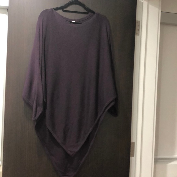 lululemon athletica Accessories - Lululemon Athletica Poncho